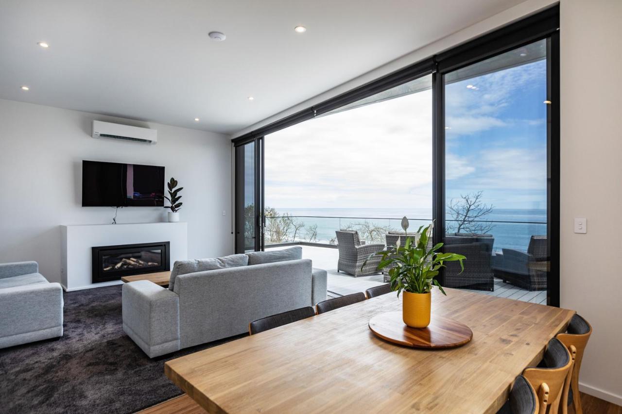 Oakura Beach Front Apartments Bagian luar foto