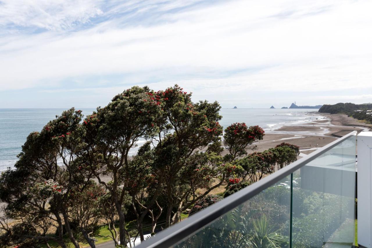 Oakura Beach Front Apartments Bagian luar foto