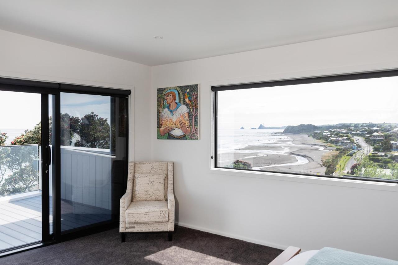 Oakura Beach Front Apartments Bagian luar foto